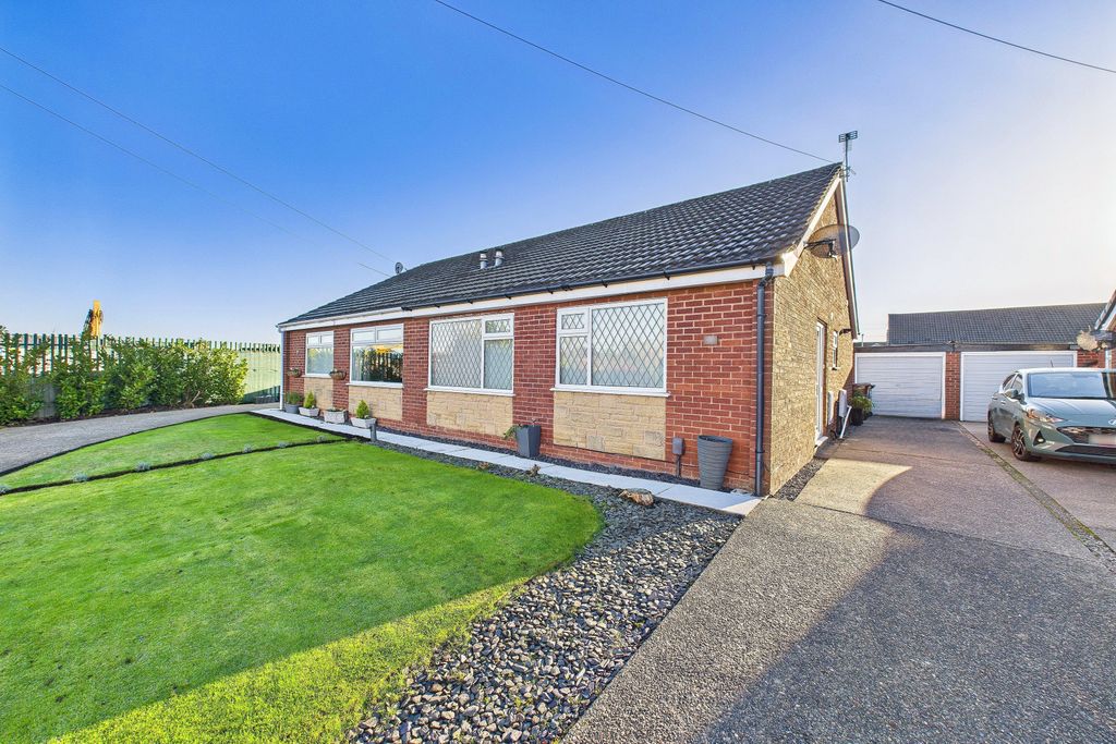 Property photo 1 of 9 Front