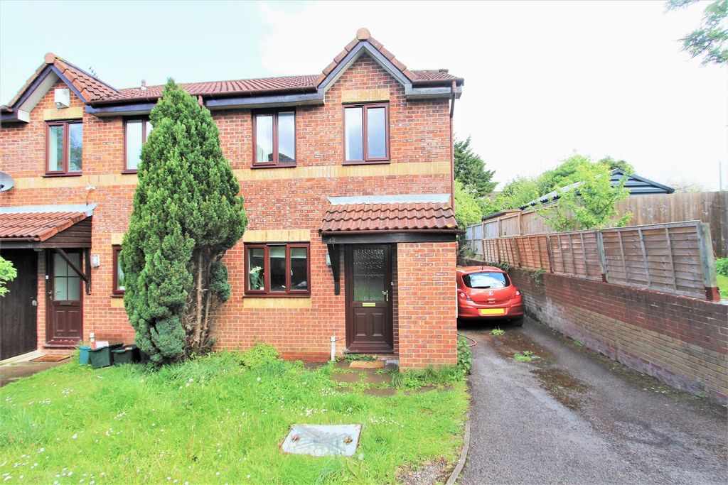 Property photo 1 of 9 External