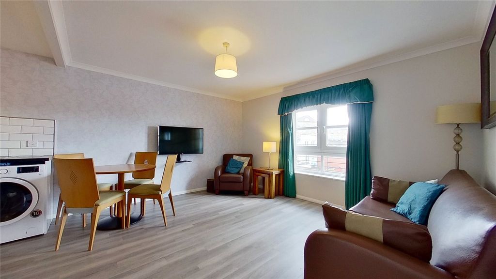 Property photo 2 of 11 Photo 2