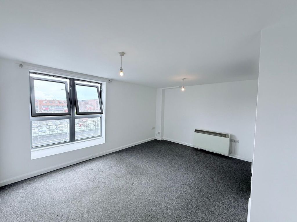 Property photo 3 of 6