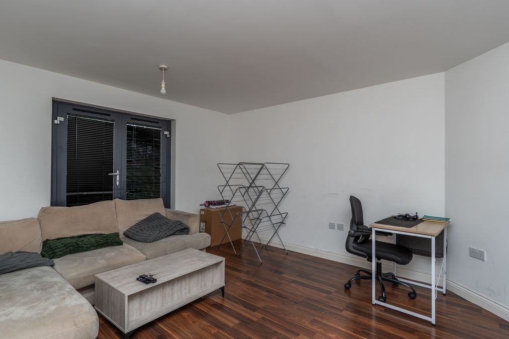 Property photo 3 of 18