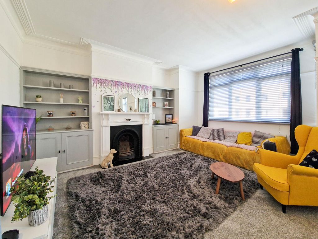 Property photo 3 of 12 Living Room