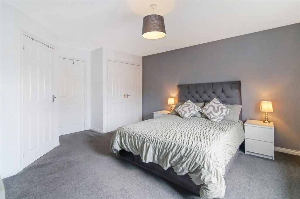 Additional image 18 of 4 bed terraced house for saleInchgreen Gardens, Greenock, Inverclyde PA15