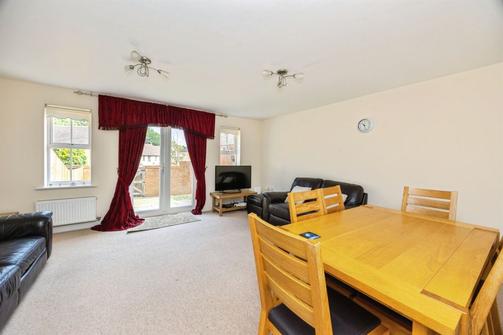 Property photo 2 of 17