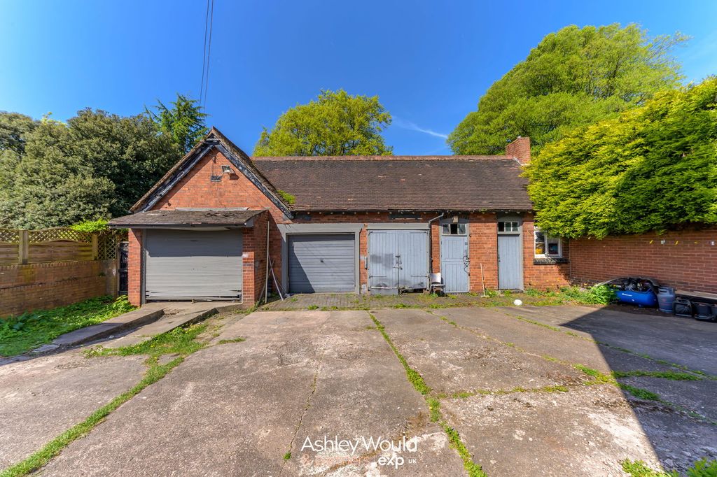 Property photo 2 of 34