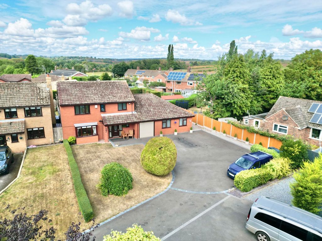 Property photo 1 of 40