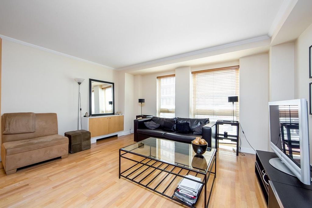 Property photo 1 of 9 High Holborn