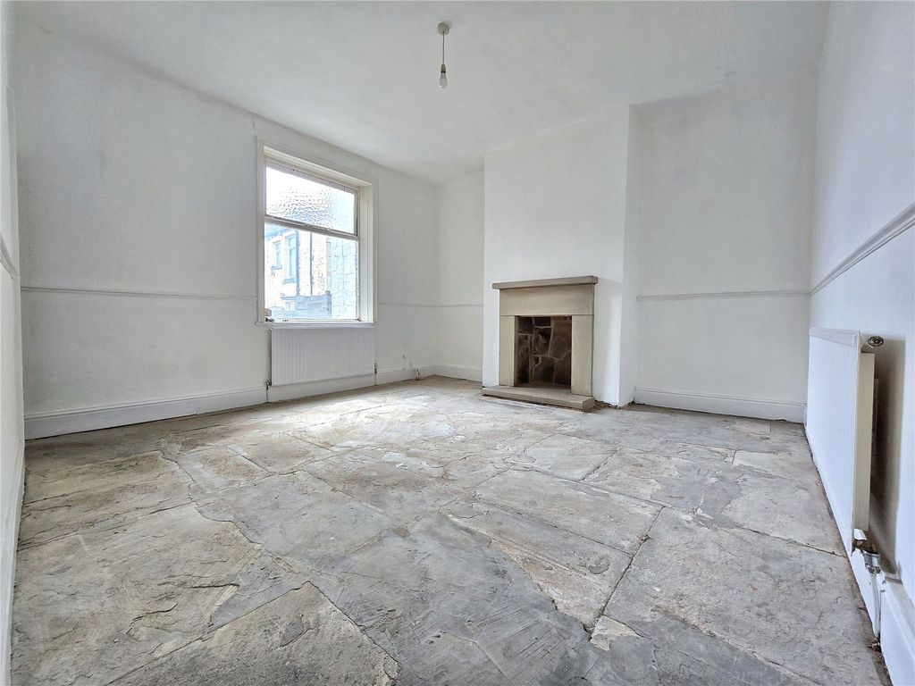 Property photo 3 of 15 Living Room