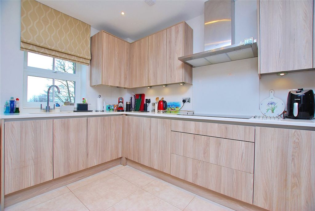 Property photo 2 of 10 Picture No. 18