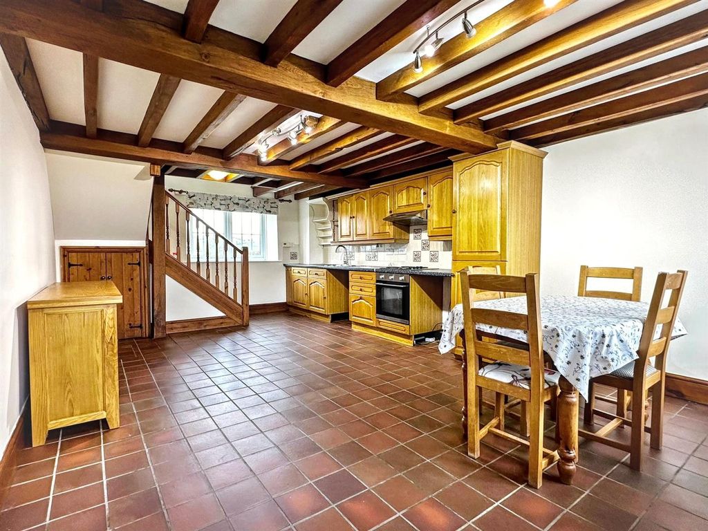 Property photo 2 of 27 Kitchen Diner