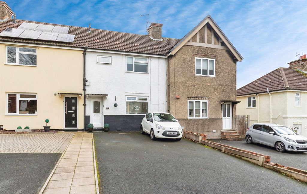 Property photo 2 of 20