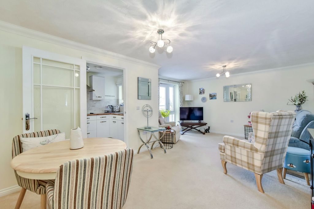 Property photo 3 of 15