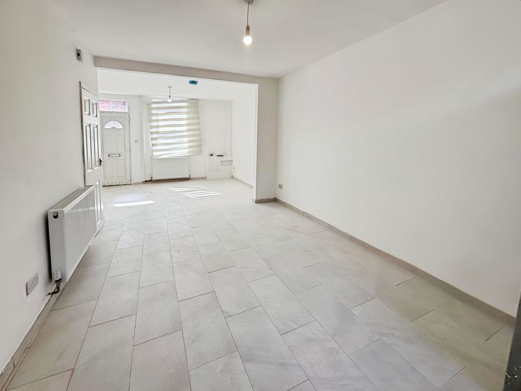 Property photo 2 of 8 Ac54d744-Whatsapp 20Image 202025-08-06 20At 2009.1