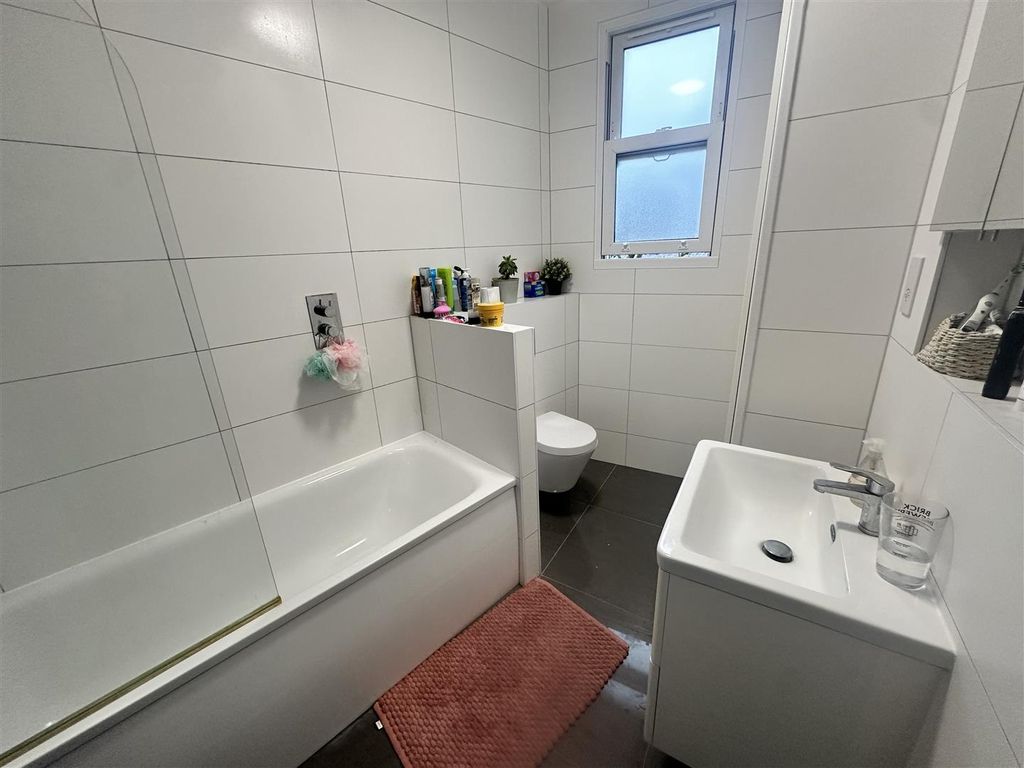 Property photo 3 of 6 Img_8404.Jpeg