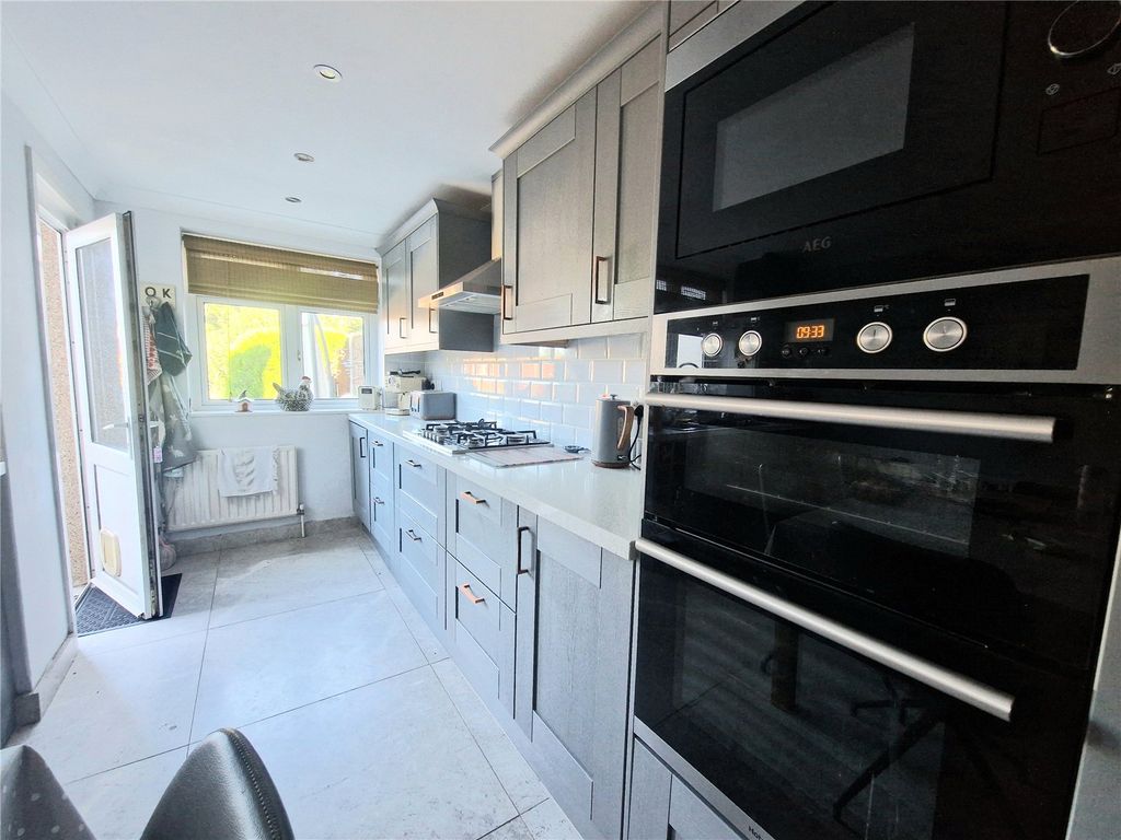 Property photo 3 of 20 Picture No. 19