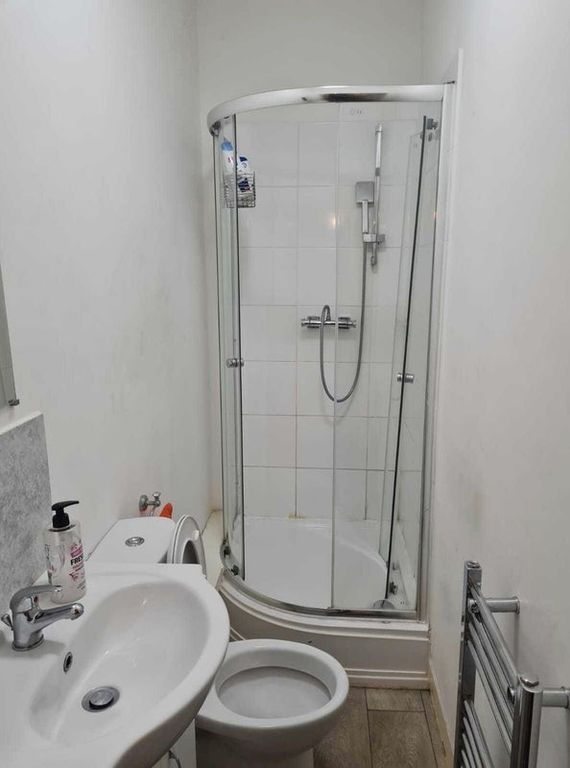 Property photo 1 of 4