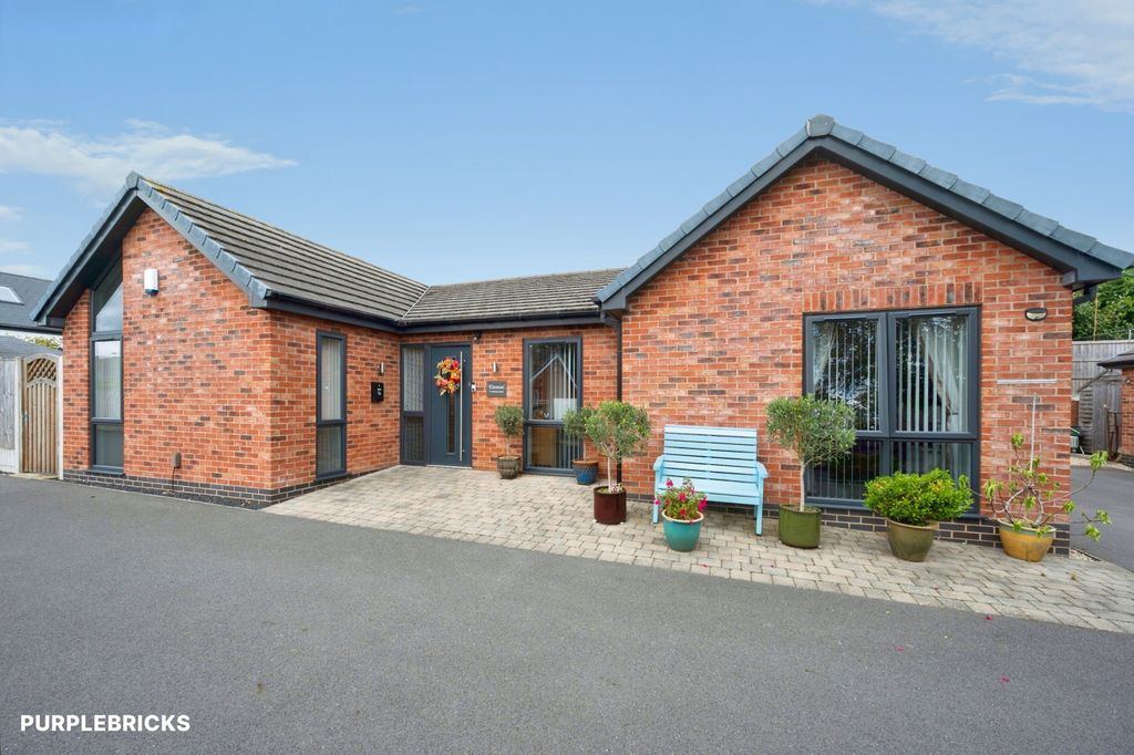 Property photo 1 of 25