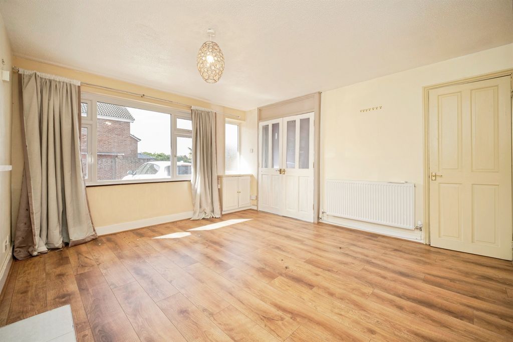 Property photo 2 of 19