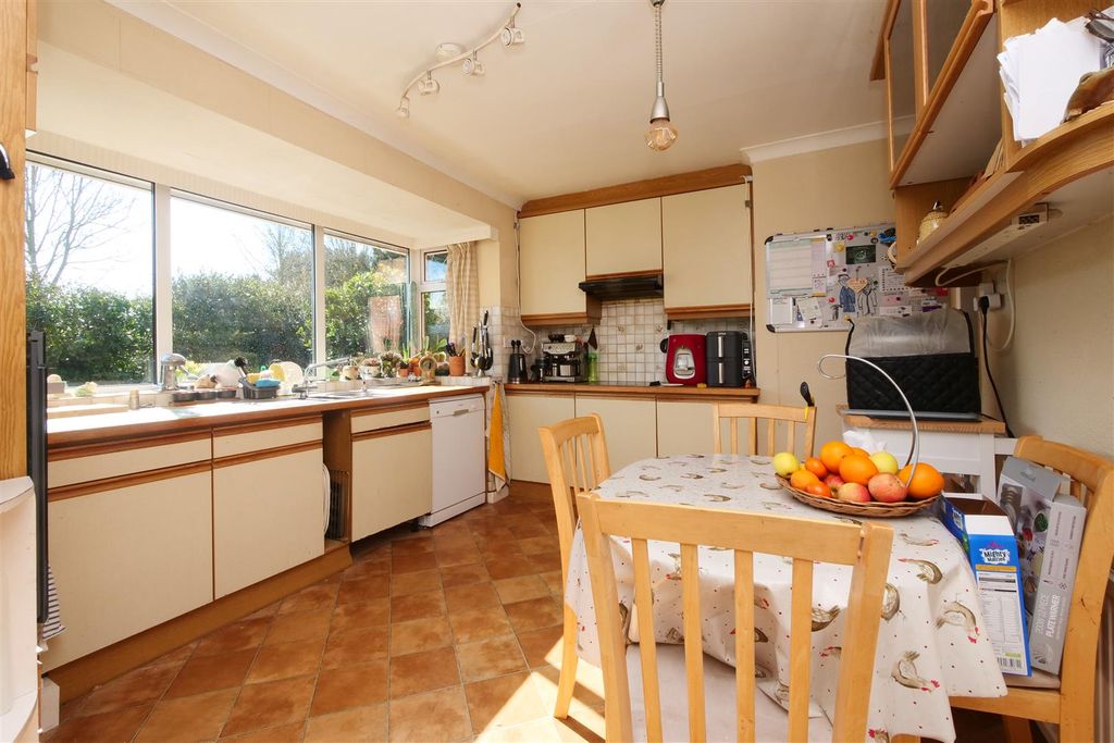 Property photo 2 of 20 Pnmb0597.Jpg