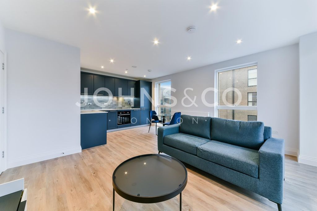 Property photo 1 of 11