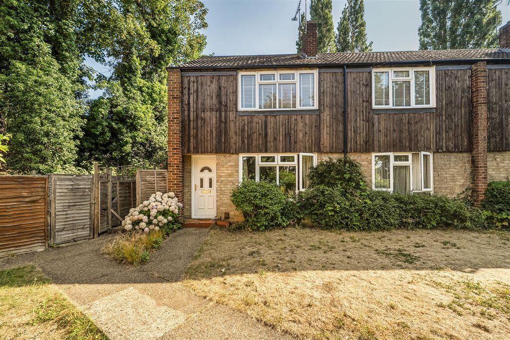 Property photo 1 of 18 External