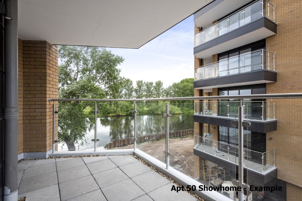 Property photo 2 of 13 855343 (18)