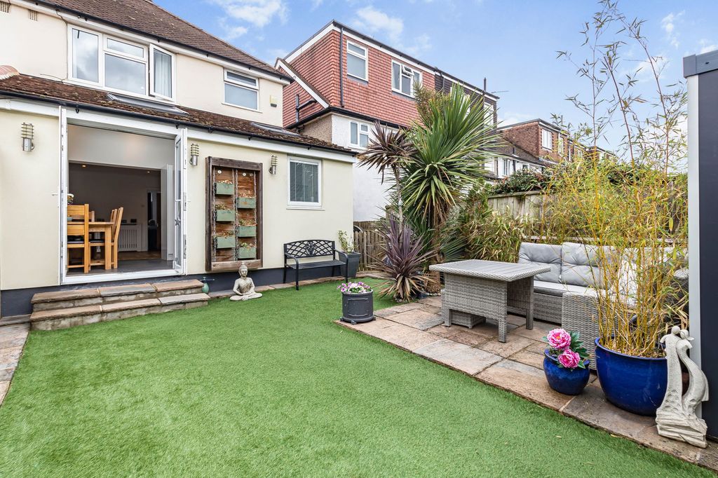 Property photo 2 of 16