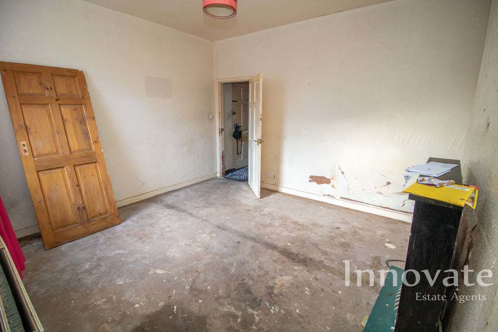 Property photo 3 of 9 Photo 2