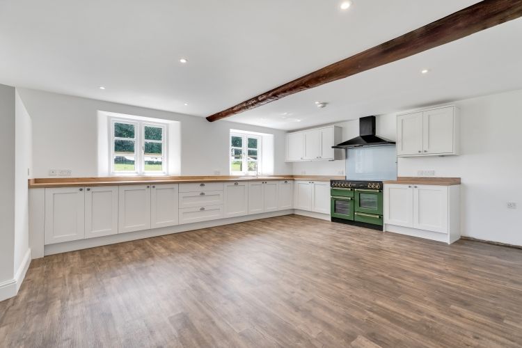 Property photo 3 of 11 3