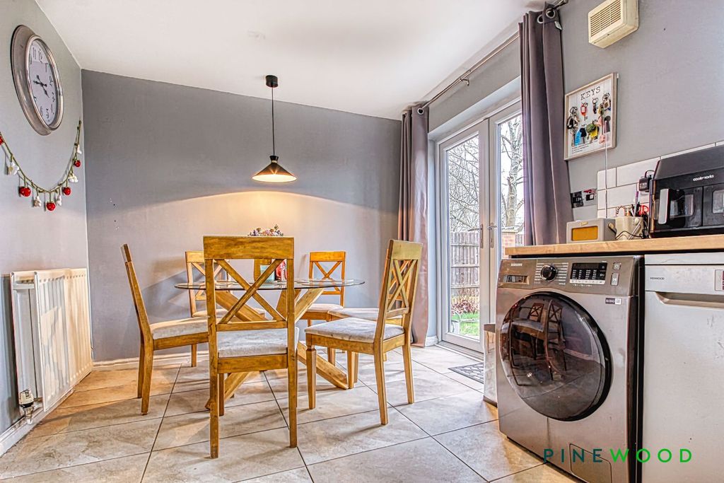 Property photo 2 of 18 Kitchen Diner