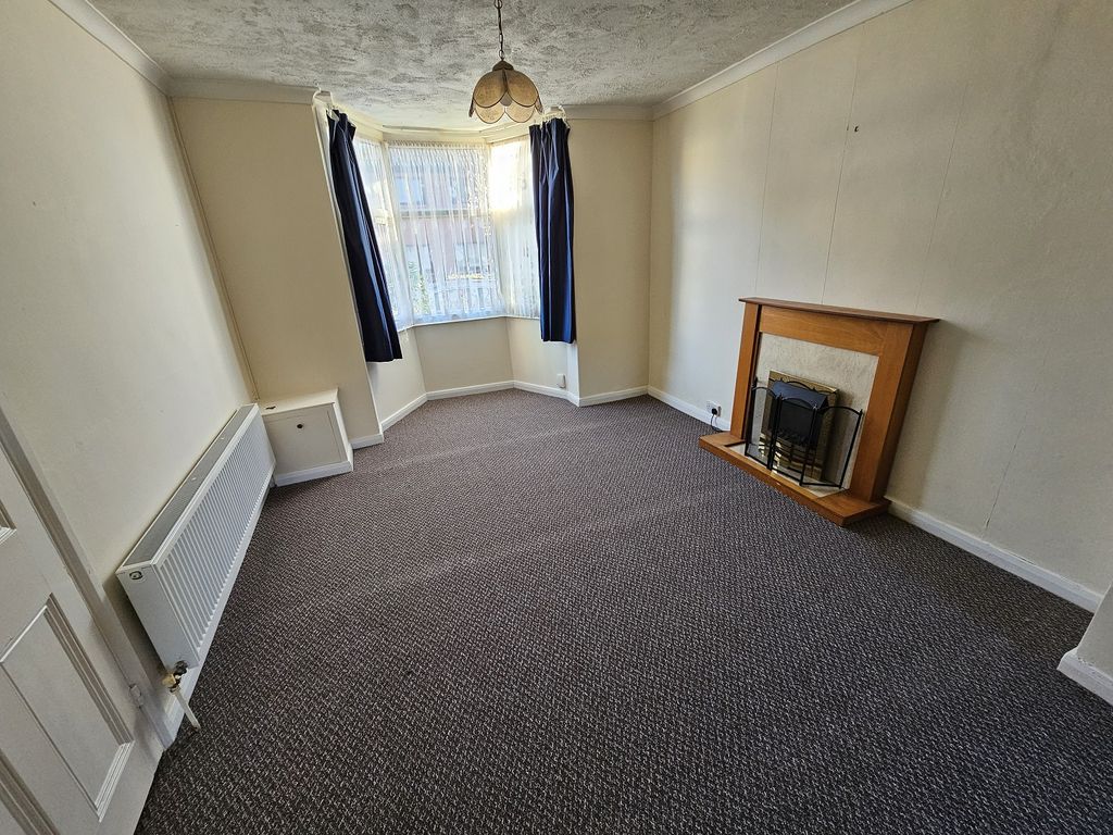 Property photo 2 of 10 Lounge