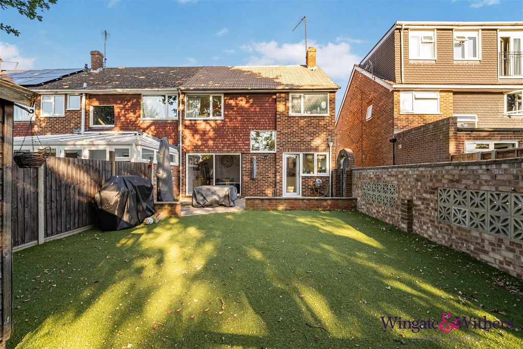 Property photo 2 of 18 24.Jpg
