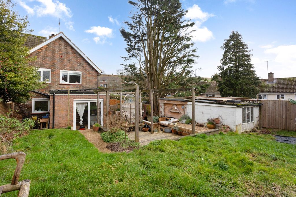 Property photo 3 of 35