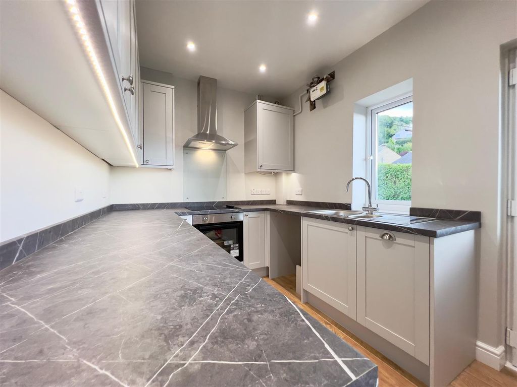 Property photo 3 of 15 Kitchen