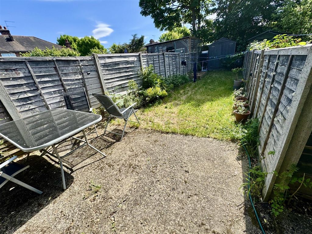 Property photo 3 of 7 Outside