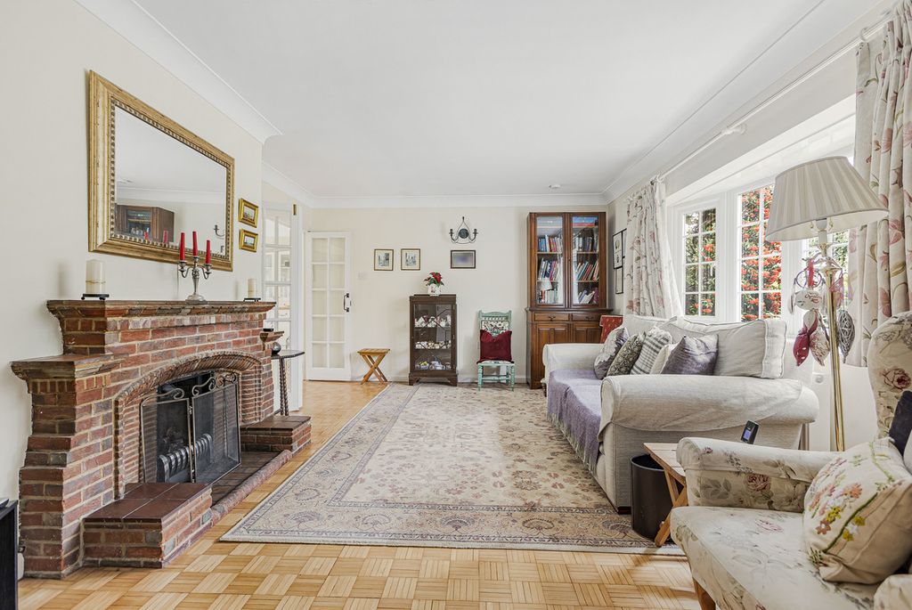 Property photo 2 of 37
