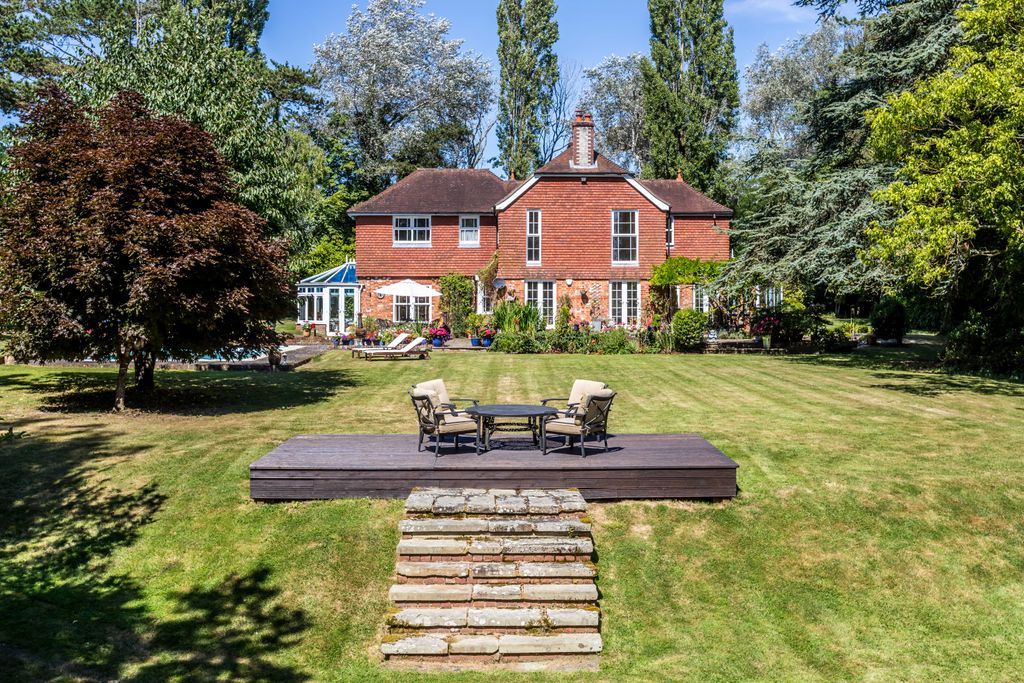 Property photo 2 of 44