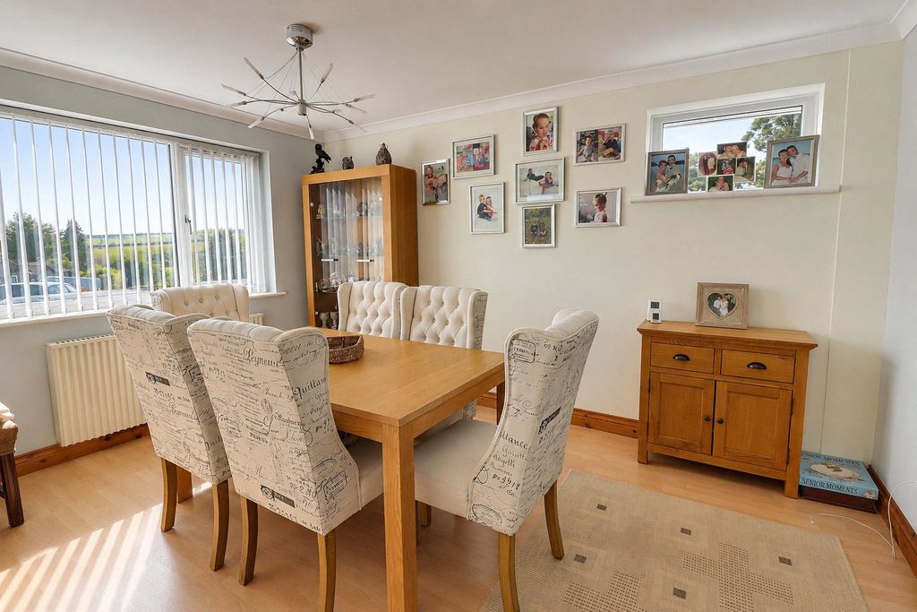 Property photo 3 of 14 3 - Picture No. 03