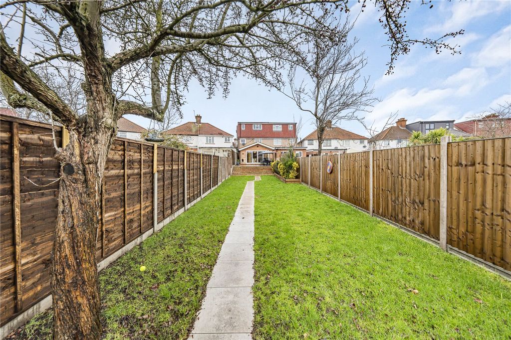 Property photo 3 of 24 Picture 3