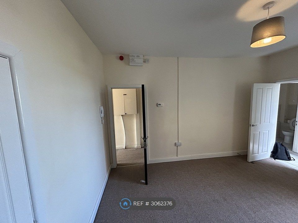 Property photo 3 of 8 Reception Room (Pic 1)