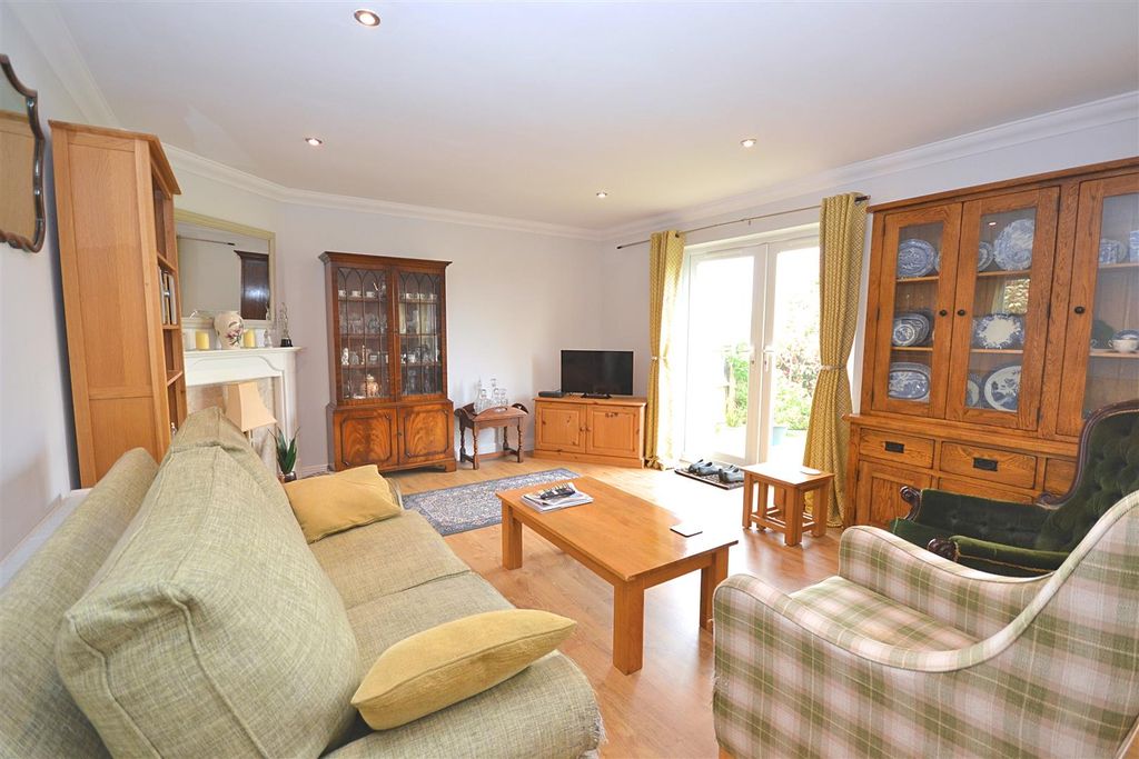 Property photo 2 of 27 29 (5).Png