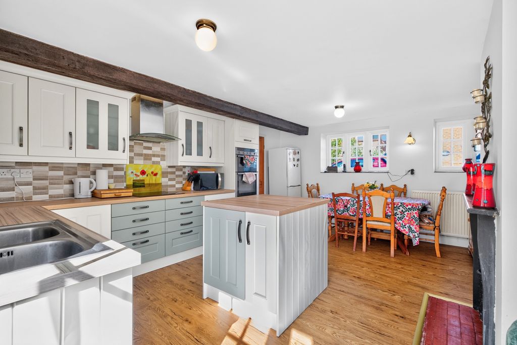 Property photo 3 of 31 Pbox-Img.Jpg
