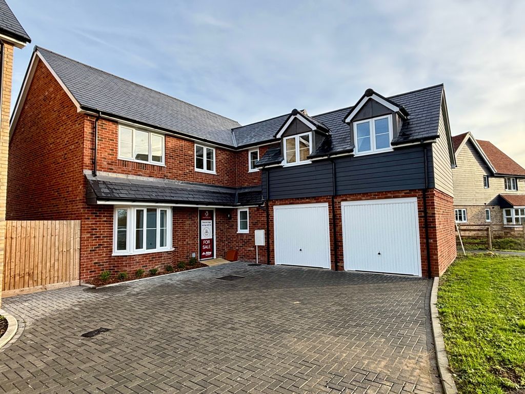 Property photo 1 of 11