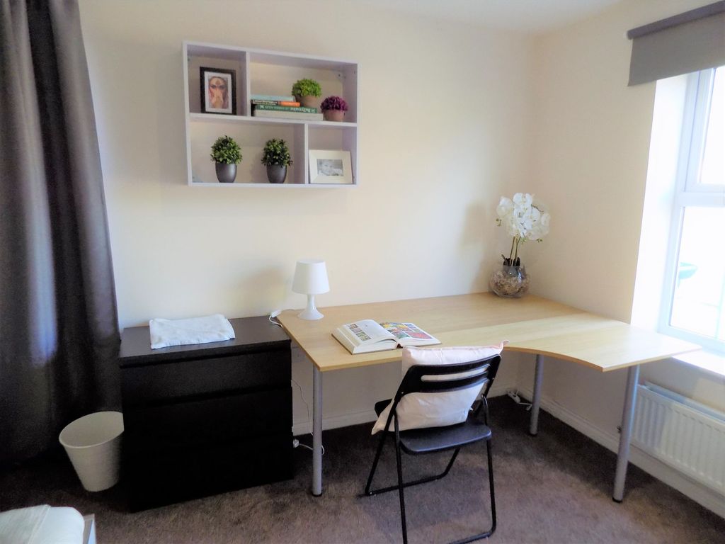 Property photo 2 of 5 Bright, Neatly Furnished Bedroom Corner With A Lar...