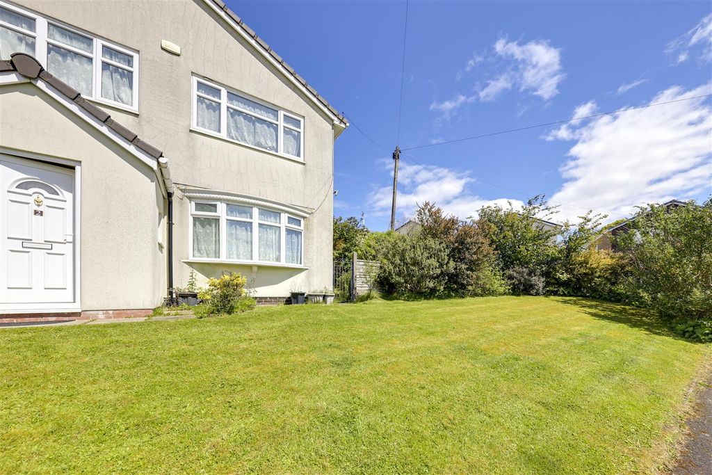 Property photo 2 of 6 2