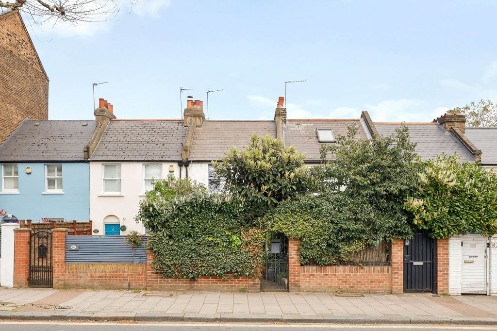 Property photo 1 of 11