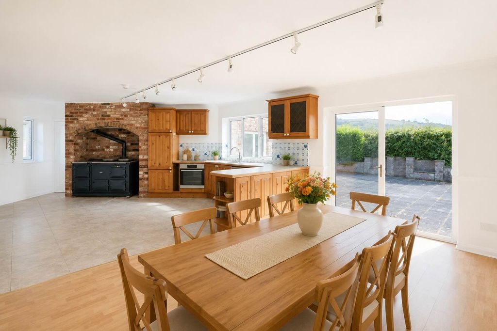 Property photo 3 of 27 5061022