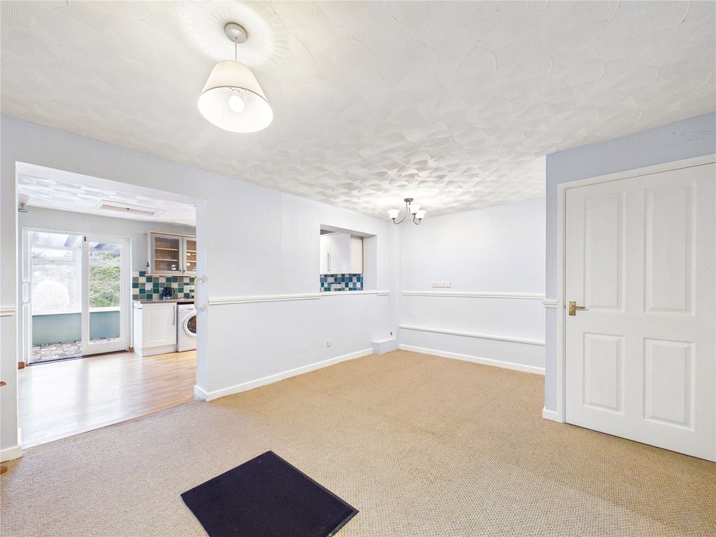 Property photo 3 of 23 Picture No. 10