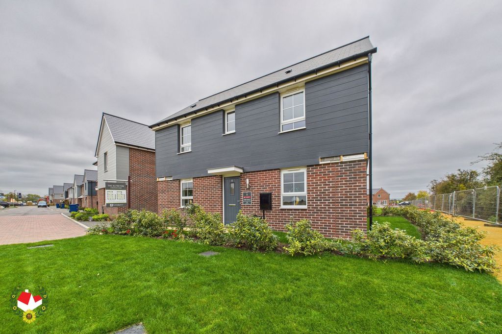 Property photo 2 of 18