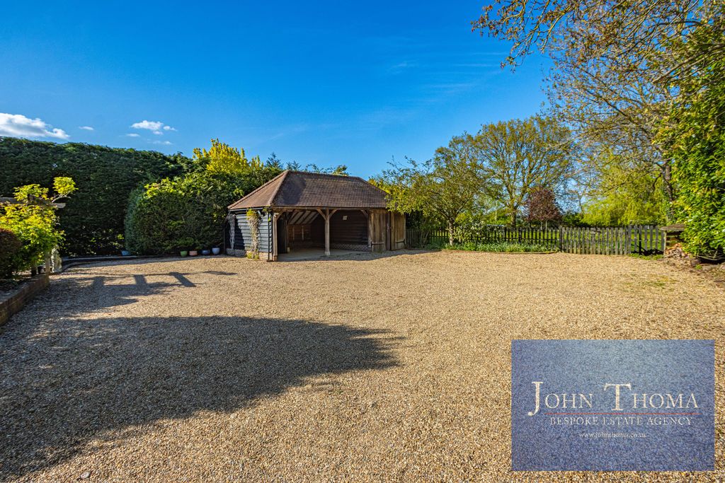Additional image 6 of 6 bed property to rentMarshalls Barn, Woodside, Epping CM16